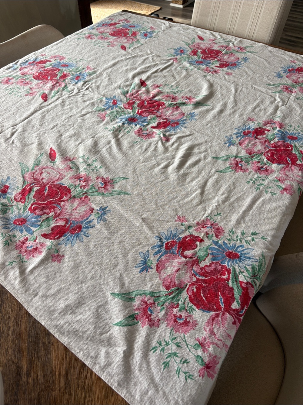 True Vtg 1950s Springmaid St Regis Floral Cotton Tablecloth Iris Daisy
